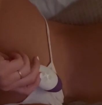 Mandy rose/Mandy sacs Onlyfans Leaks – Masturbate With Vibator